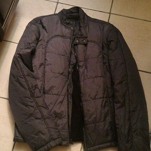 Dkny jacket good for cold seasons puffer type